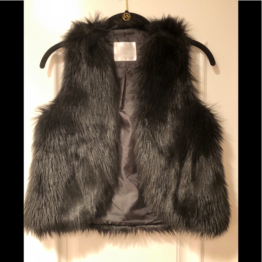 Faux fur vest NWT
